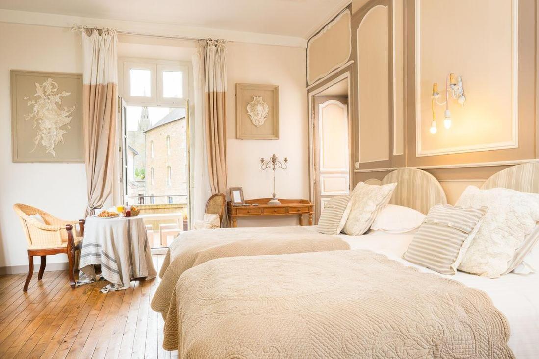 Hotel La Demeure Guingamp Esterno foto
