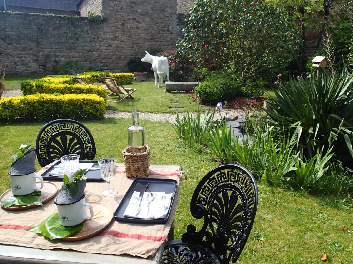 Hotel La Demeure Guingamp Esterno foto